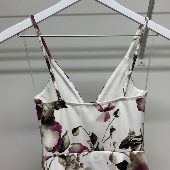 FN Roam Around Floral Romper - Picture 8 of 8